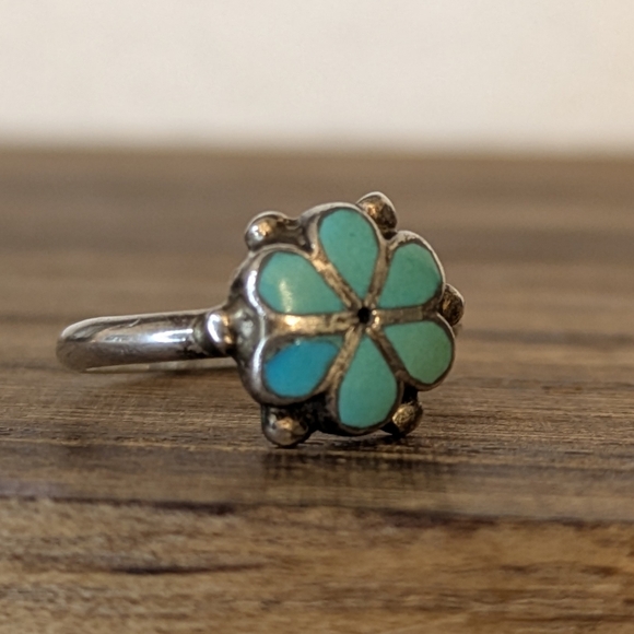 Turquoise Flower Ring - Picture 2 of 4